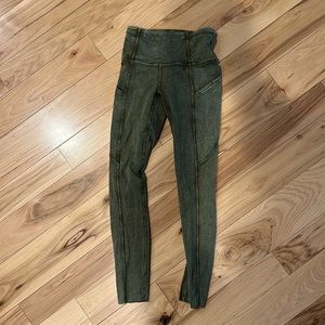 Lululemon leggings army green print size 2